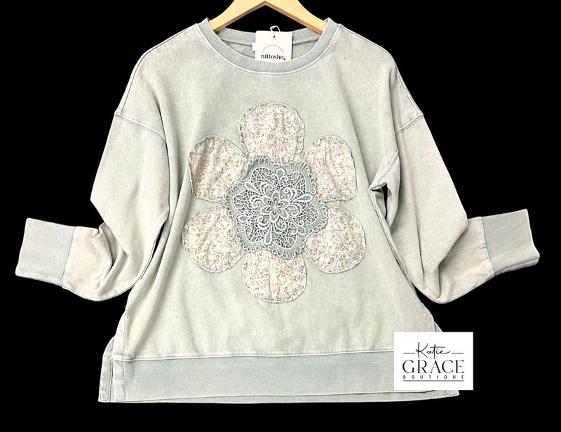 "Jamie" Applique' Pullover - The Katie Grace Boutique