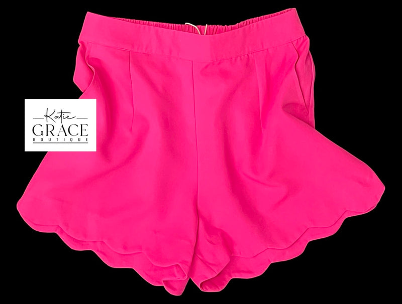 "Tasha" Scalloped Hem Shorts - The Katie Grace Boutique