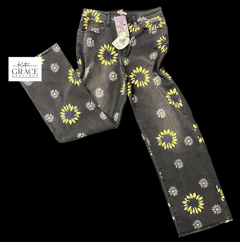 "Cindy" Floral Jeans - The Katie Grace Boutique