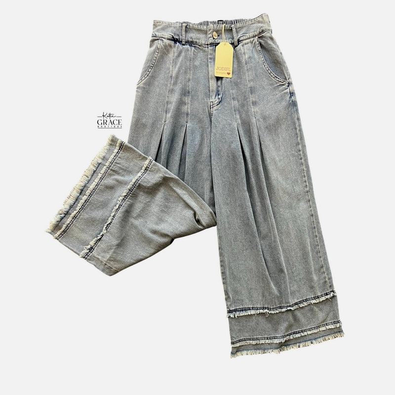 "Charlee" Soft Washed Jeans
